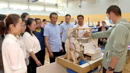 巧手妙思 創(chuàng)新領(lǐng)航——我區(qū)第十屆中小學(xué)優(yōu)秀自制教具展評(píng)活動(dòng)暨新材料技術(shù)推廣服務(wù)紀(jì)實(shí)